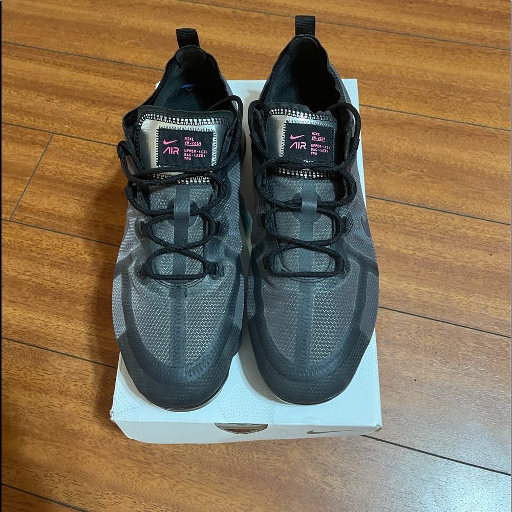 NIKE AIR VAPORMAX 2019